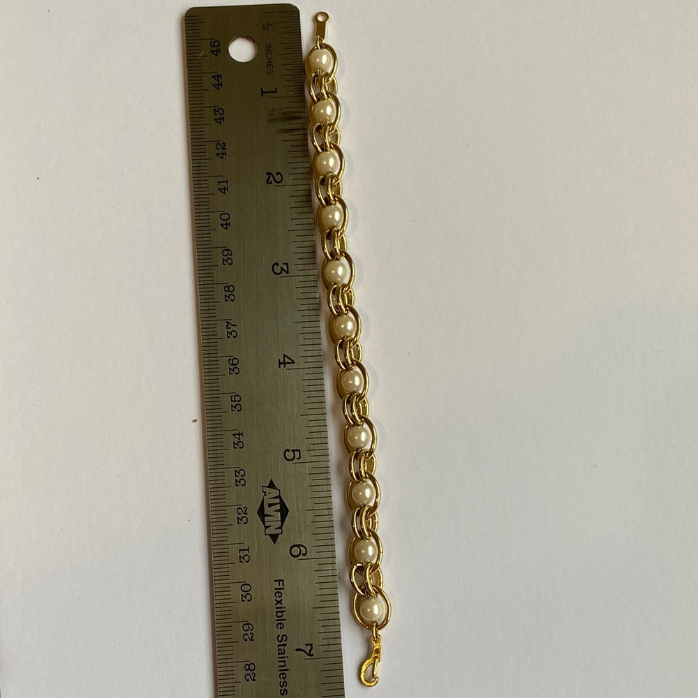 Vintage Costume Gold Tone and Pearl-Style Bracelet - Picture 2 of 3